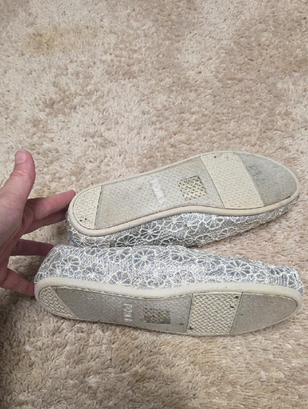 TOMS Silver Floral Lace Slip-On Flats - Picture 4 of 7